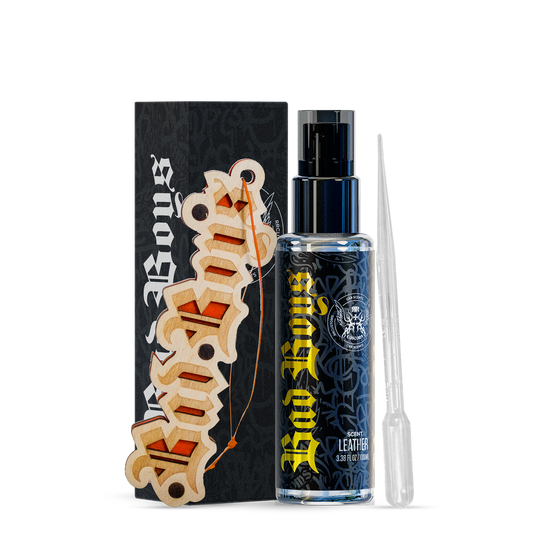 Odorizant auto premium cu pulverizator in KIT BadBoys, cu miros de piele 100ml