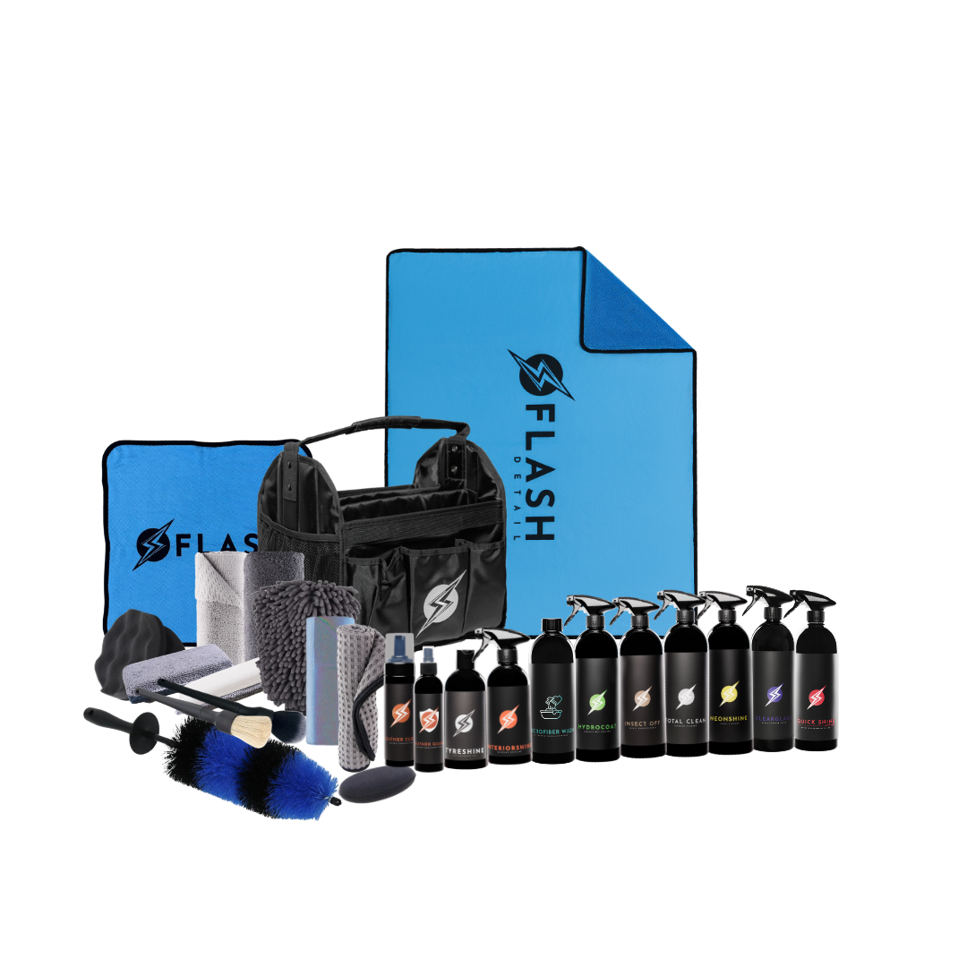 Kit Flash Detail All Inclusive cu produse pentru exterior și interior, prosoape, lavete, accesorii și geantă